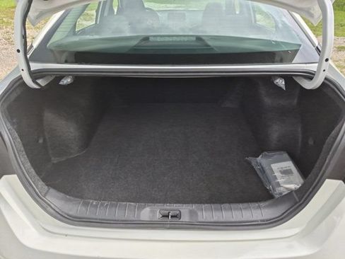 Used 2025 Nissan Altima 2.5 SV FWD image 28