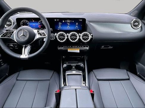 New 2026 Mercedes-Benz GLA 250 4MATIC image 7