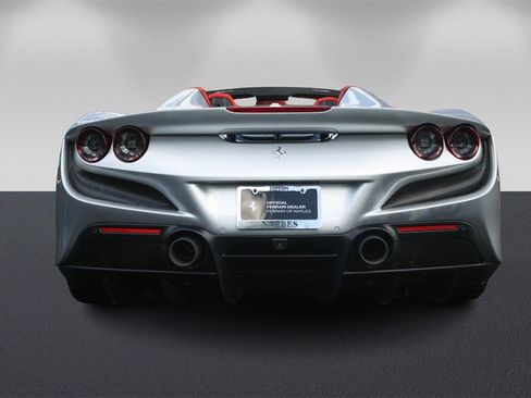 Certified 2021 Ferrari F8 Tributo image 4
