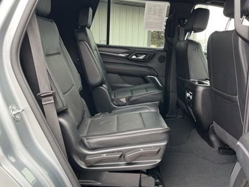 Used 2023 GMC Yukon Denali AWD/4WD image 32