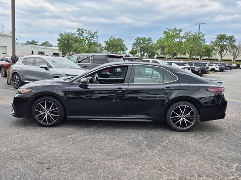 Used 2024 Toyota Camry SE FWD image 7