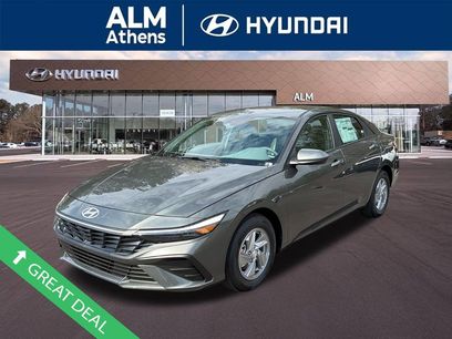 New 2026 Hyundai Elantra SE