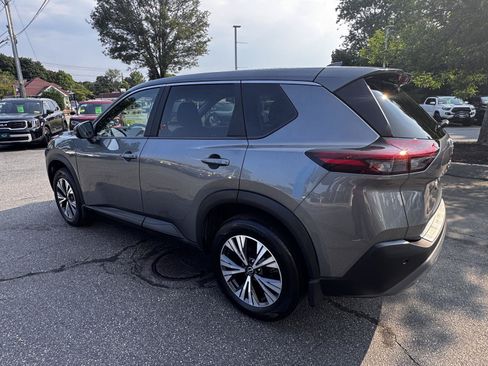 Used 2023 Nissan Rogue SV AWD/4WD image 5