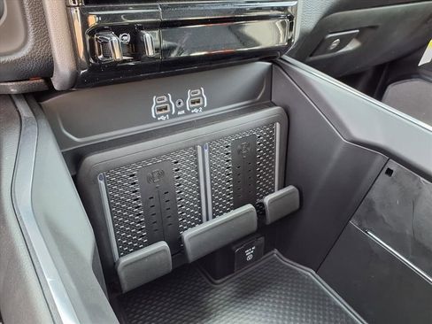 New 2026 RAM 2500 Laramie image 7