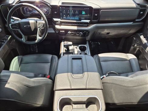 Used 2022 Chevrolet Silverado 1500 LT Trail Boss w/ LT Trail Boss Premium Package AWD/4WD image 16