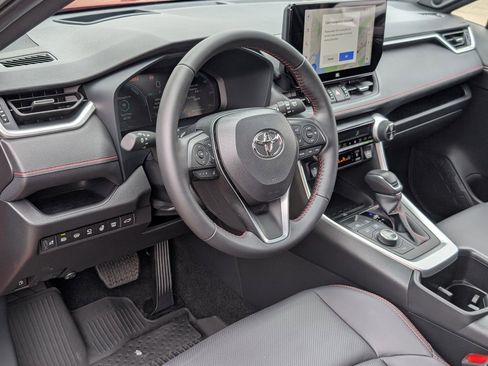 Used 2025 Toyota RAV4 XSE w/ Premium Package AWD/4WD image 14