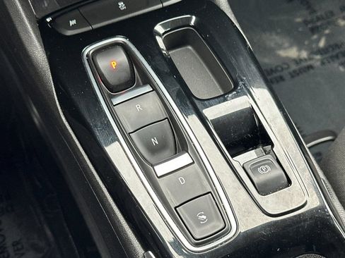 Used 2023 Chevrolet Bolt EUV LT image 21