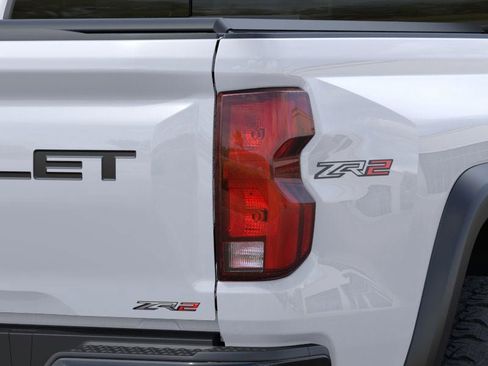 New 2026 Chevrolet Colorado ZR2 AWD/4WD image 11