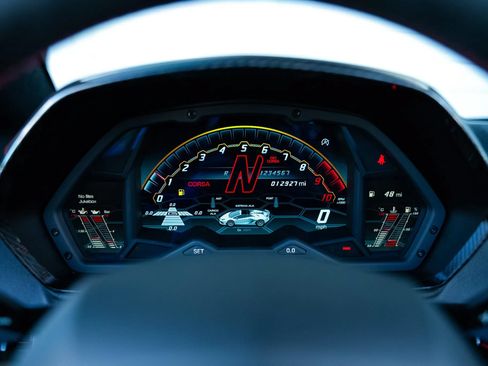 Used 2021 Lamborghini Aventador SVJ AWD/4WD image 52