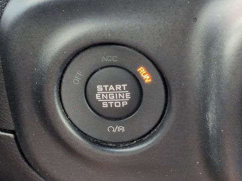 Used 2023 Jeep Wrangler Unlimited Rubicon AWD/4WD image 27