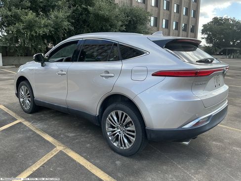 Used 2021 Toyota Venza XLE w/ Softex Package AWD/4WD image 5