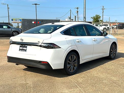 New 2026 Nissan Sentra SL w/ Floor Mat Package FWD image 6