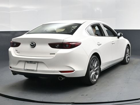 Used 2022 MAZDA MAZDA3 s image 10