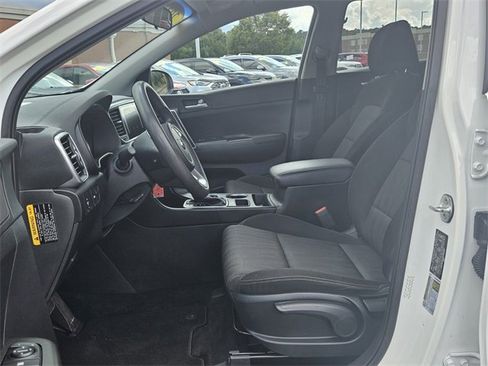 Used 2021 Kia Sportage LX image 5