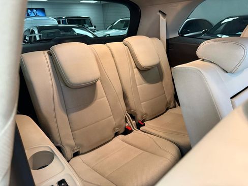 Used 2020 Mercedes-Benz GLS 450 4MATIC w/ Acoustic Comfort Package image 25