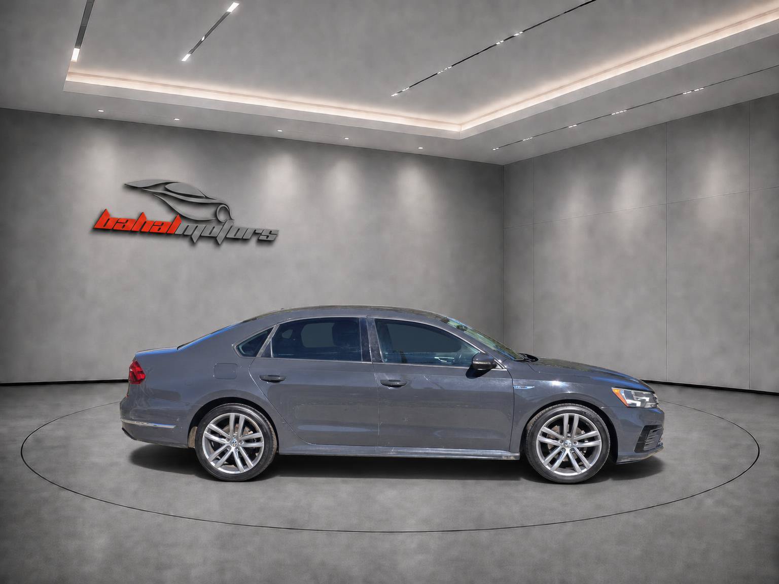 Used 2018 Volkswagen Passat 2.0T R-Line FWD image 15