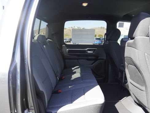 New 2026 RAM 1500 4x4 Crew Cab image 32