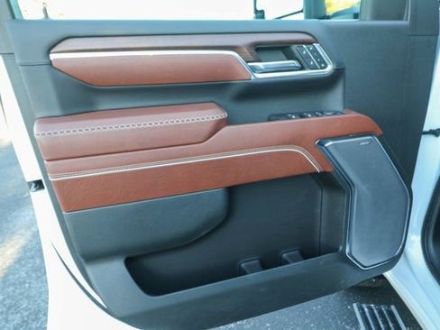 Used 2024 GMC Sierra 2500 Denali Ultimate image 13