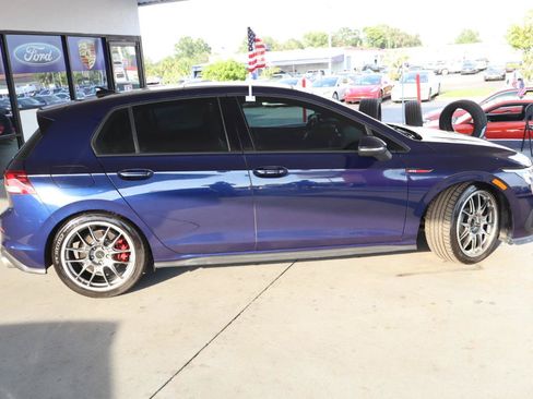 Used 2022 Volkswagen GTI SE FWD image 4