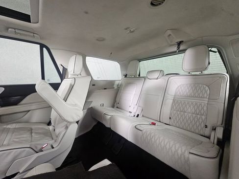 Used 2022 Lincoln Navigator Black Label image 21