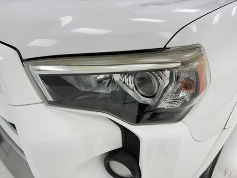 Used 2019 Toyota 4Runner TRD Off-Road AWD/4WD image 6