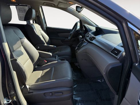 Used 2015 Honda Odyssey Touring image 19