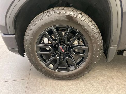 Used 2023 GMC Sierra 1500 Elevation w/ X31 Off-Road Package AWD/4WD image 11