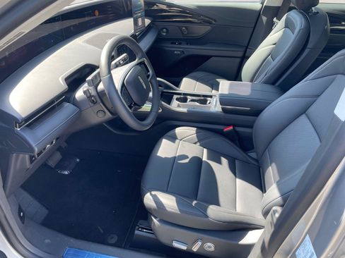 New 2026 Lincoln Nautilus Premier w/ Equipment Group 102A AWD/4WD image 9