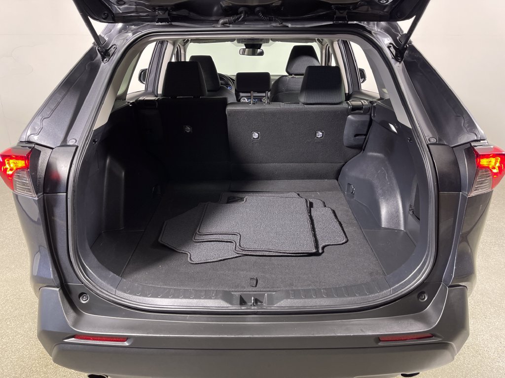 Certified 2025 Toyota RAV4 LE AWD/4WD image 10