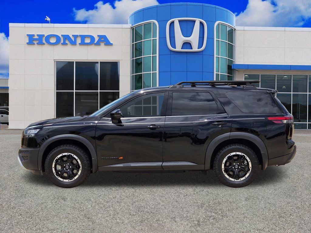 Used 2024 Nissan Pathfinder Rock Creek AWD/4WD image 6