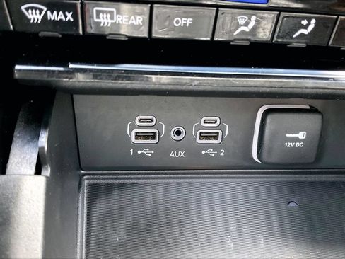 Used 2023 Jeep Grand Cherokee Altitude AWD/4WD image 17