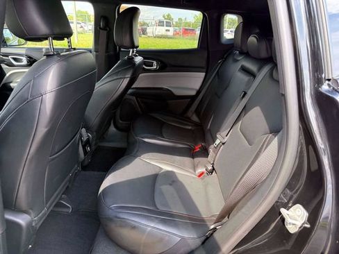 Certified 2023 Jeep Compass Limited AWD/4WD image 13