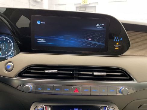 Used 2022 Hyundai Palisade Limited w/ Cargo Package FWD image 14