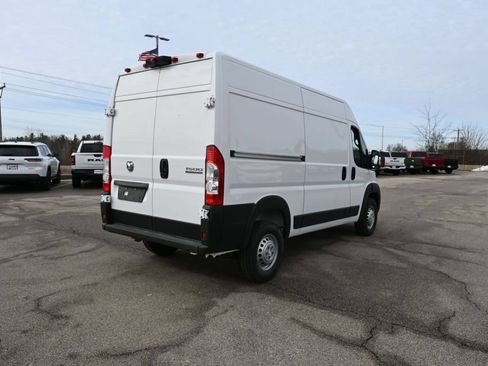 New 2026 RAM ProMaster 1500 w/ Convenience Group FWD image 7
