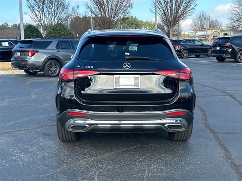 Certified 2025 Mercedes-Benz GLC 300 image 6