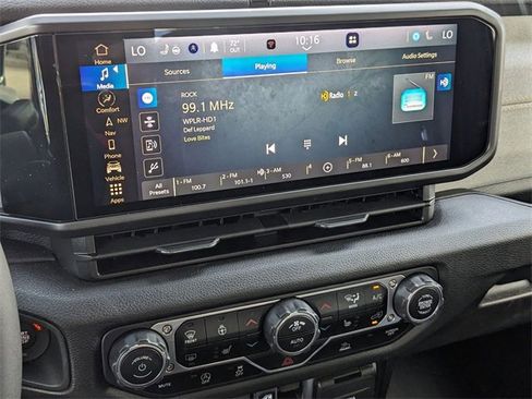 Certified 2024 Jeep Gladiator Sport image 19