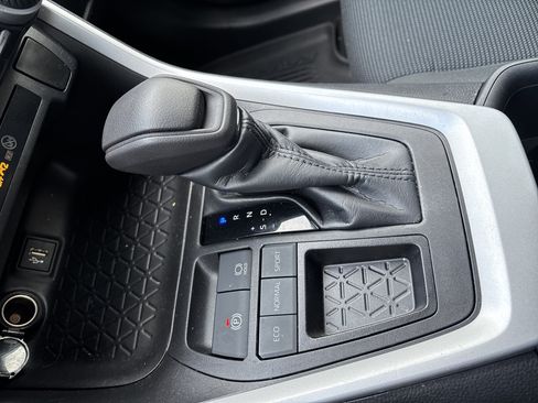 Certified 2023 Toyota RAV4 LE image 22