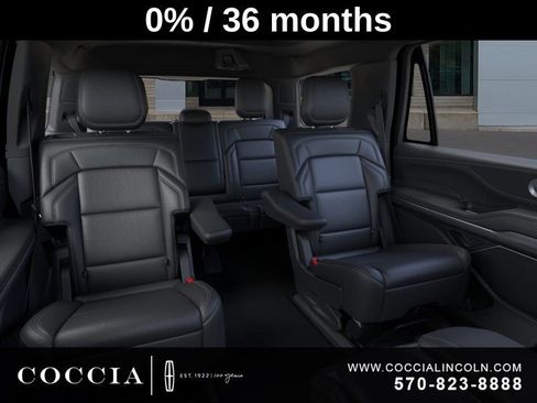 New 2025 Lincoln Navigator Reserve w/ Jet Appearance Package AWD/4WD image 11