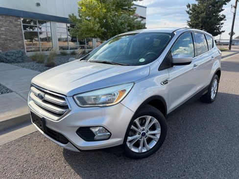 Used 2017 Ford Escape SE AWD/4WD image 1