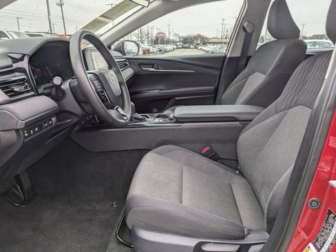 Used 2025 Toyota Camry LE image 24