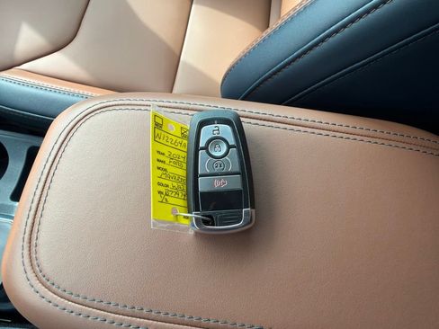 Used 2024 Ford Maverick Lariat AWD/4WD image 20