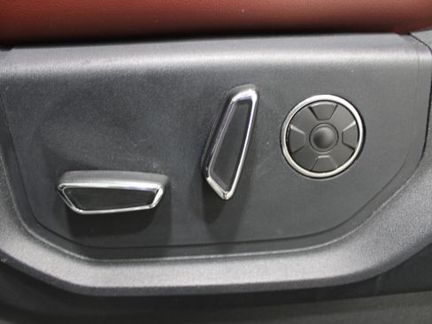 Used 2021 Ford F250 Platinum image 4