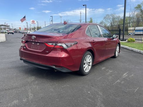 Used 2022 Toyota Camry LE w/ Carpet Mat Package (TMS) image 2