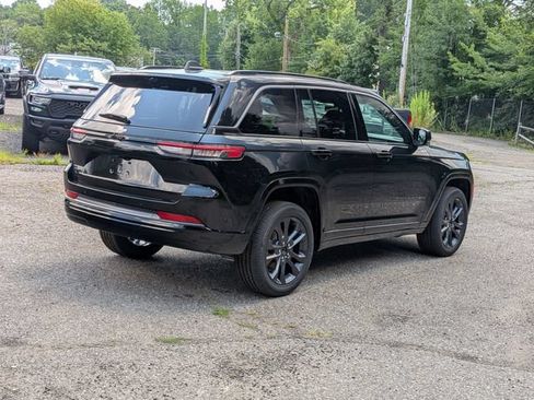 New 2026 Jeep Grand Cherokee Limited AWD/4WD image 3