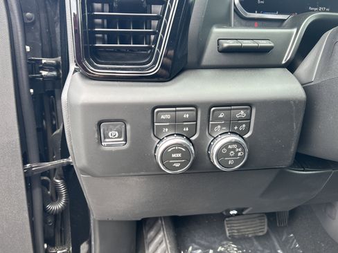 New 2026 GMC Sierra 1500 AT4 w/ AT4 Premium Package AWD/4WD image 21