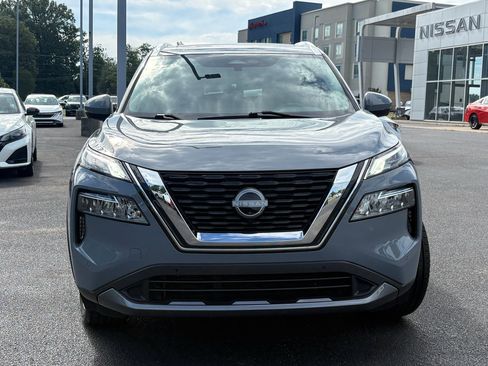Used 2023 Nissan Rogue SL w/ SL Premium Package FWD image 2