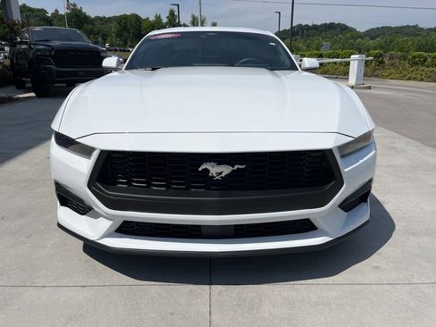 Used 2025 Ford Mustang Coupe RWD image 22