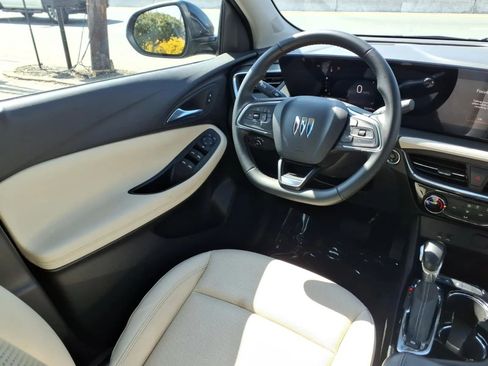 Used 2024 Buick Encore GX Sport Touring image 17