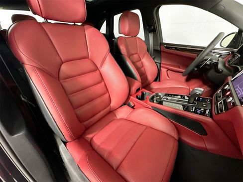 New 2026 Porsche Macan S image 28