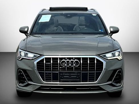 Used 2020 Audi Q3 2.0T Premium Plus w/ Premium Plus Package AWD/4WD image 2